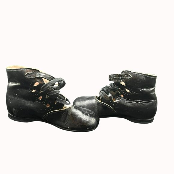 Vintage Childrens Girls Shoes Black Leather Ankle Boots Lace Up Side Buckle 1940 - Picture 5 of 7